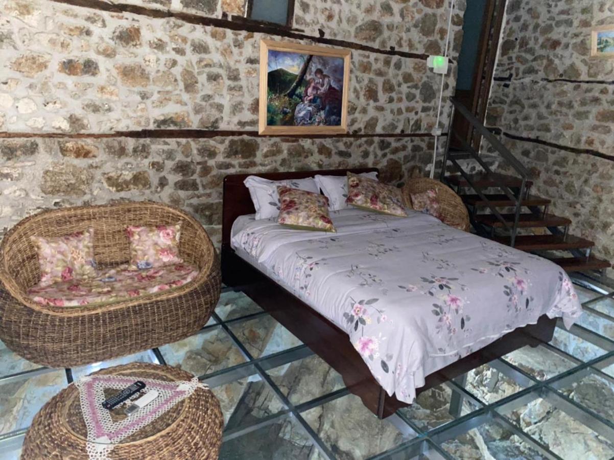 Nuci'S Home Glass Floor Tushemisht Luaran gambar
