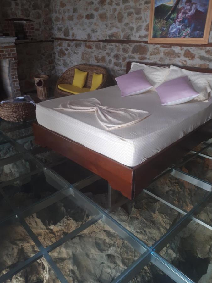 Nuci'S Home Glass Floor Tushemisht Luaran gambar