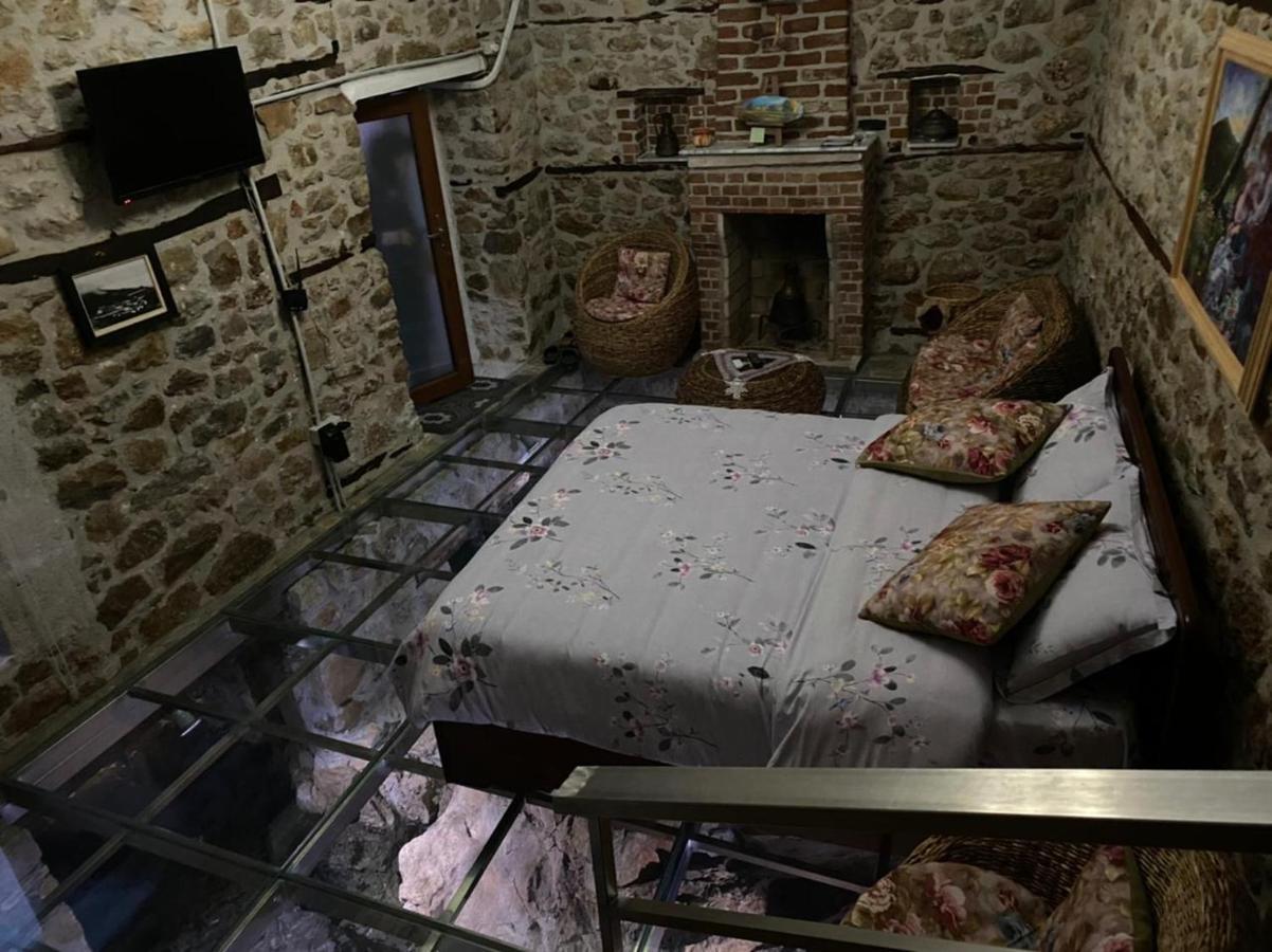 Nuci'S Home Glass Floor Tushemisht Luaran gambar