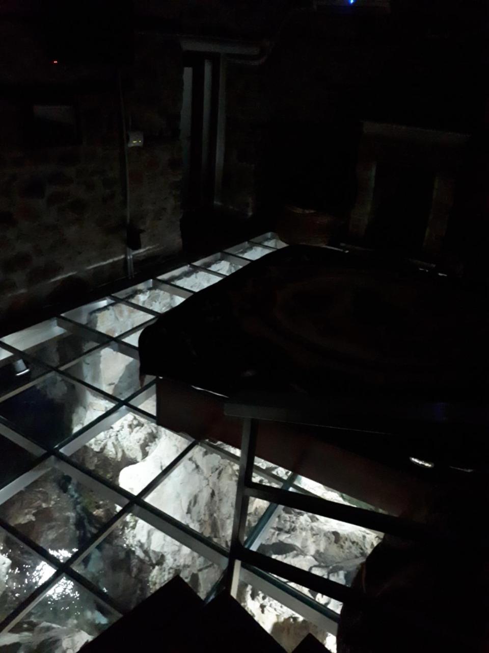 Nuci'S Home Glass Floor Tushemisht Luaran gambar
